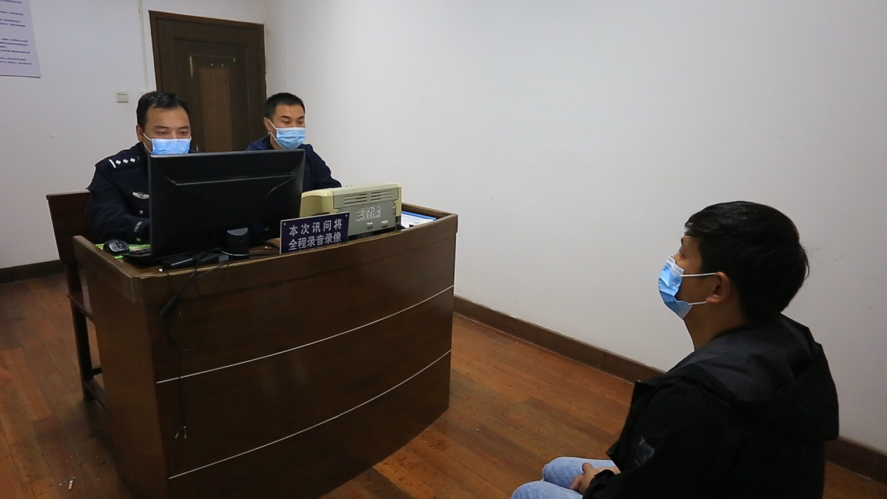 幸运彩票APP下载365_365官网登录_365游戏公安打击“黄赌毒”，弘扬文明正气