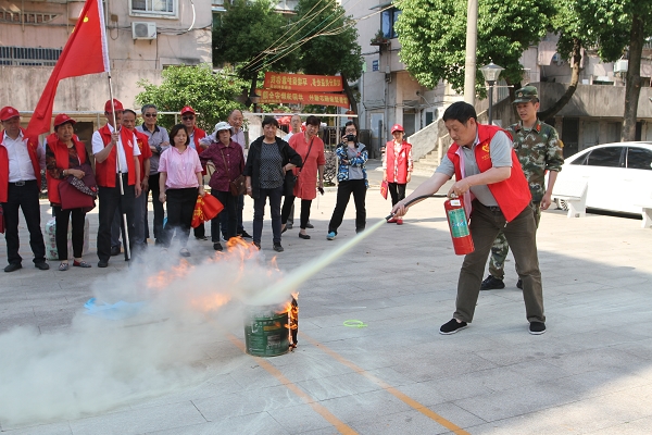 湖州消防长兴大队开展“社区消防宣传大使”宣传培训活动