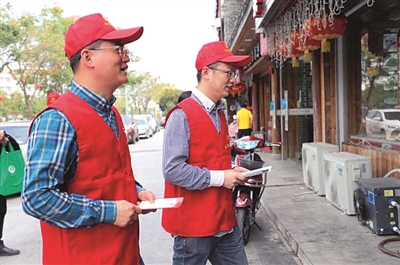 走实追鼎平安路 历尽艰辛创辉煌