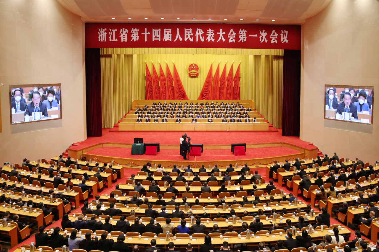 1月16日上午，浙江省十四届人大一次会议圆满完成各项议程，在省人民大会堂胜利闭幕。《浙江日报》 魏志阳 姚颖康 摄.jpg